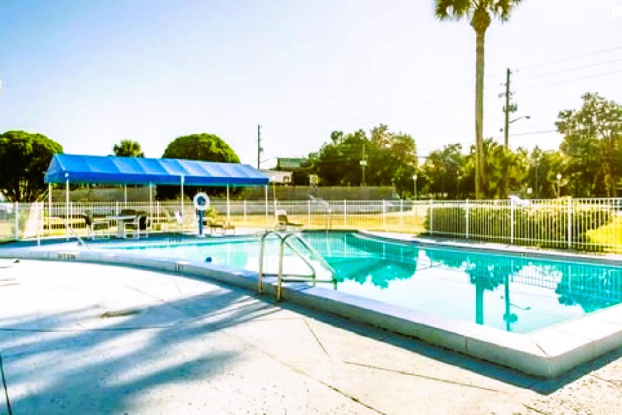 Oyo Hotel Mustang Silver Spring Fl Silver Springs Esterno foto