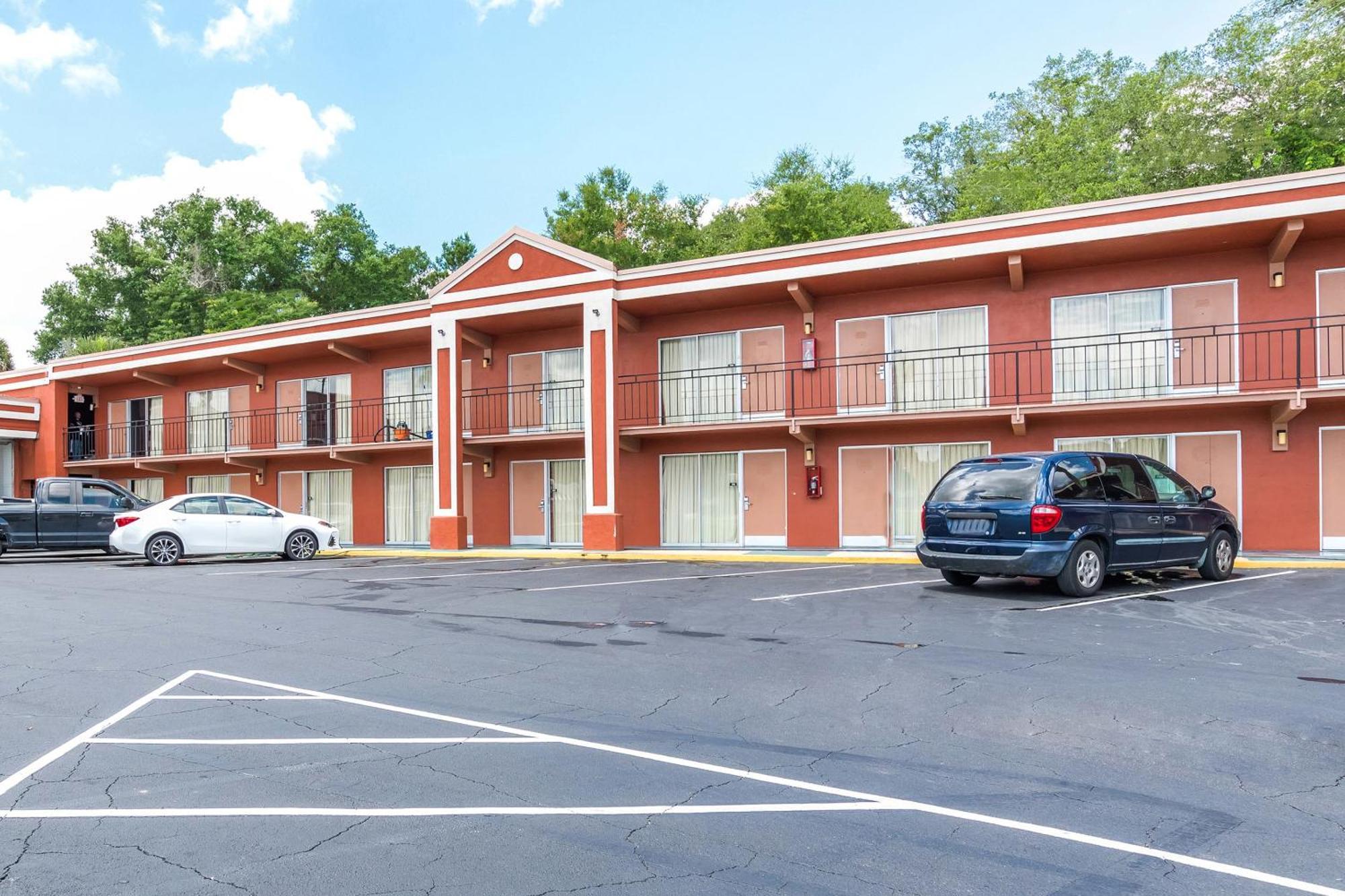 Oyo Hotel Mustang Silver Spring Fl Silver Springs Esterno foto