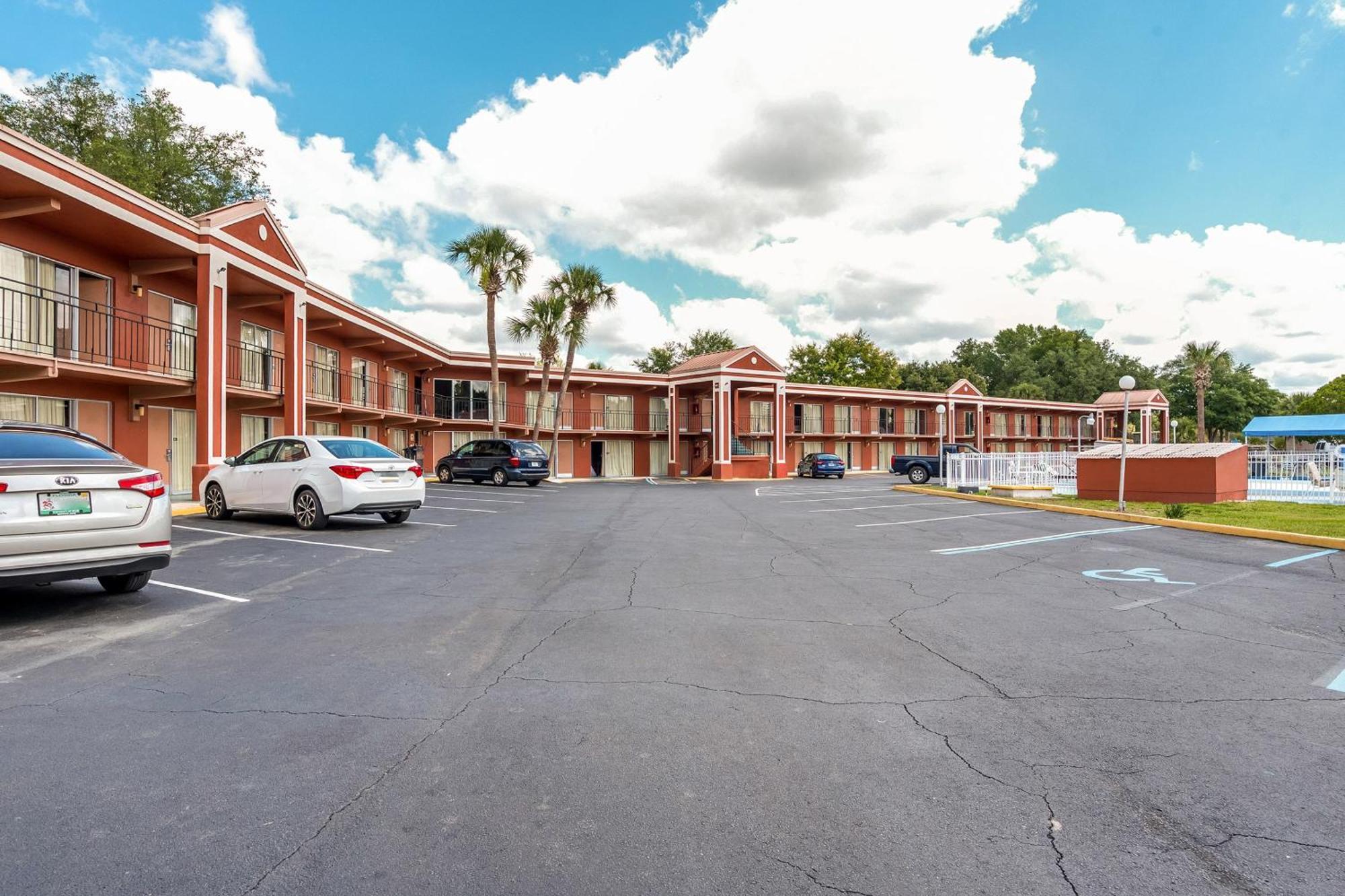 Oyo Hotel Mustang Silver Spring Fl Silver Springs Esterno foto
