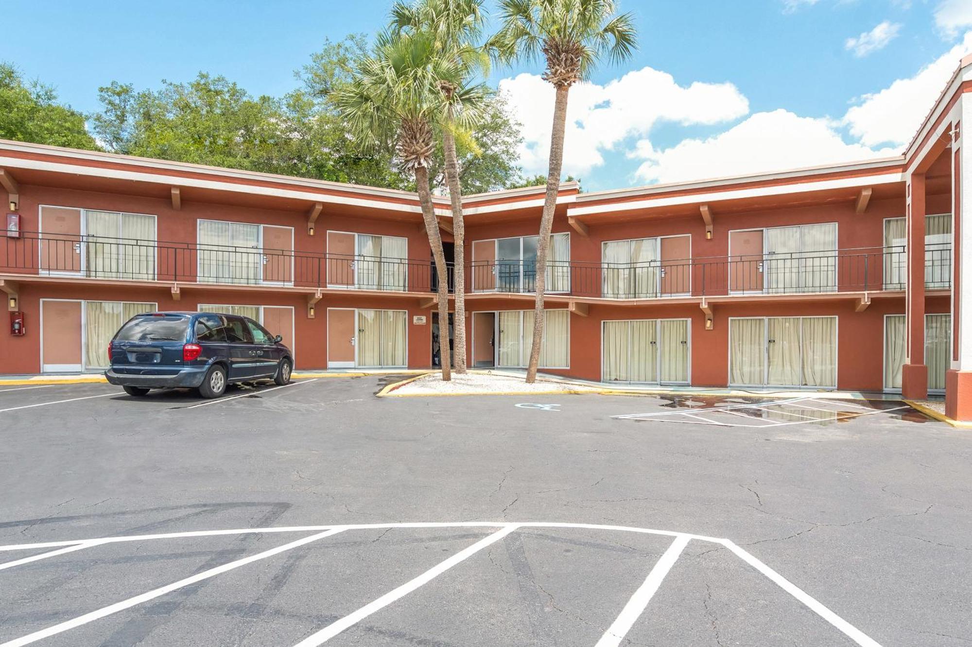 Oyo Hotel Mustang Silver Spring Fl Silver Springs Esterno foto